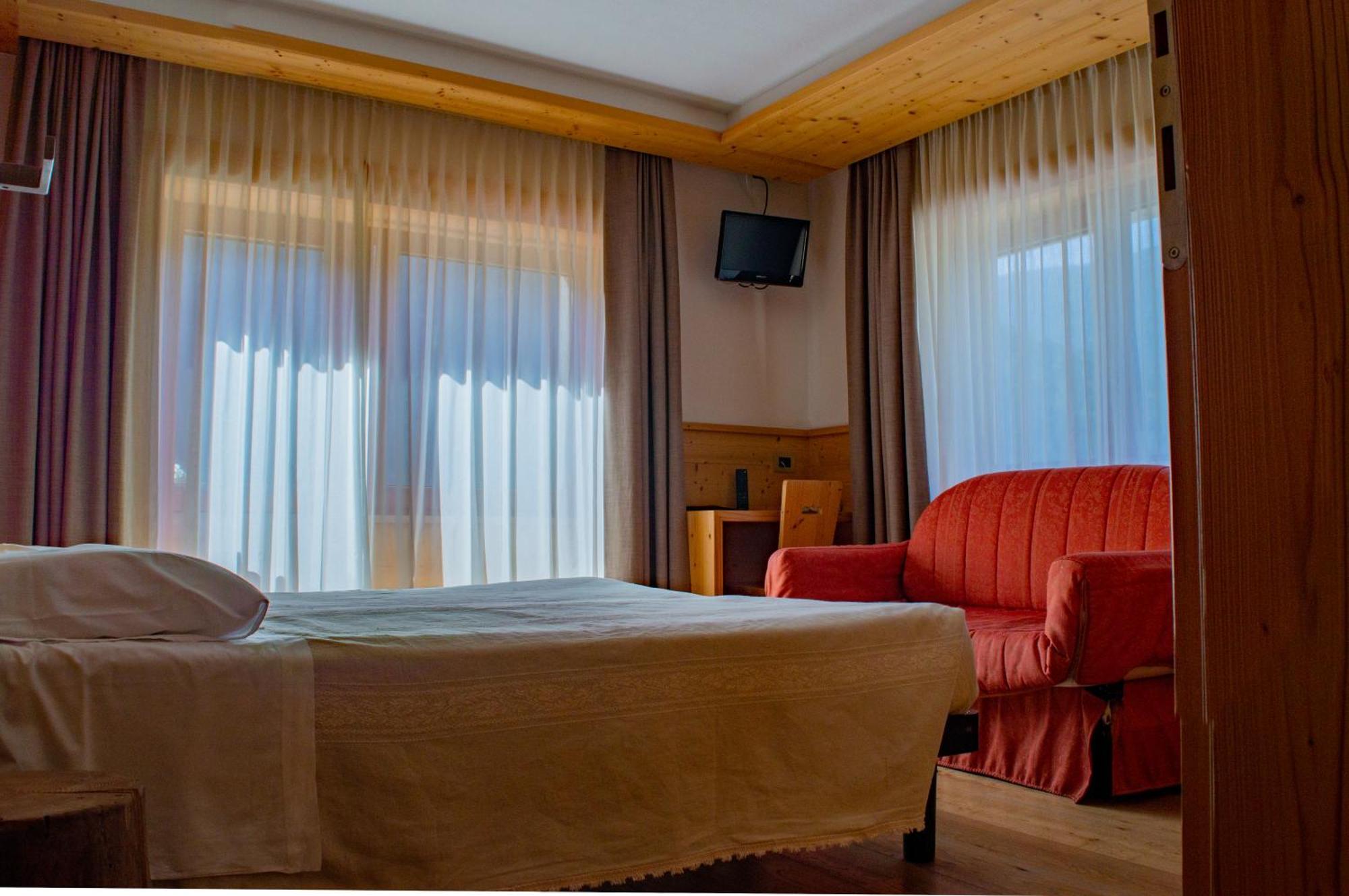 Hotel Serena - Tre Cime Views Auronzo di Cadore Exterior photo