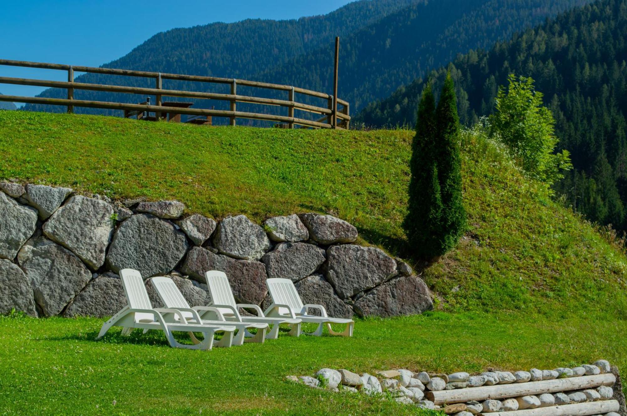 Hotel Serena - Tre Cime Views Auronzo di Cadore Exterior photo