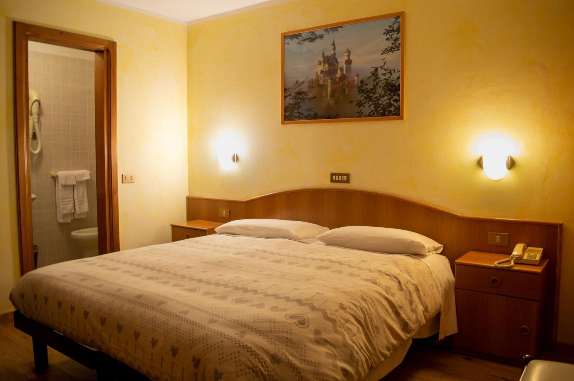 Hotel Serena - Tre Cime Views Auronzo di Cadore Room photo